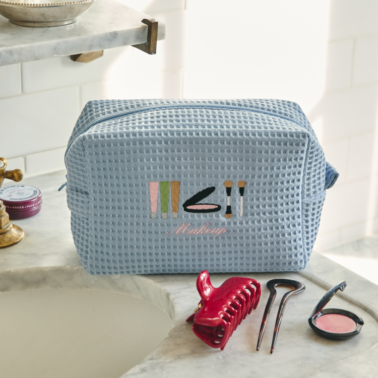 Makeup Essentials Waffle Pouch